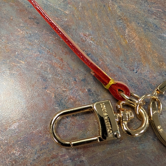Louis Vuitton Goldtone Keychain & Clip with Leather Strap Attached - Picture 9 of 11